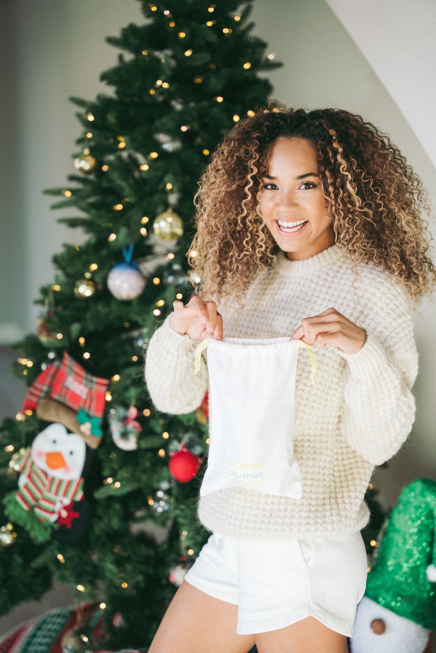 Plushell - Get a Free Travel Bag