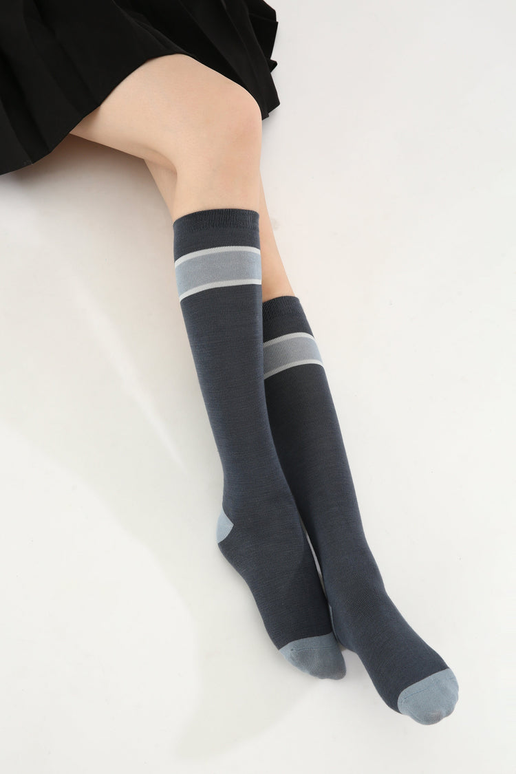 Elegance Knee-High Azure Gray Socks - Plushell