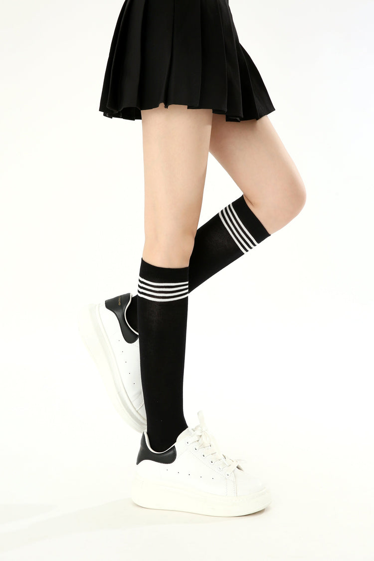 Elegance Knee-High Black Socks - Plushell