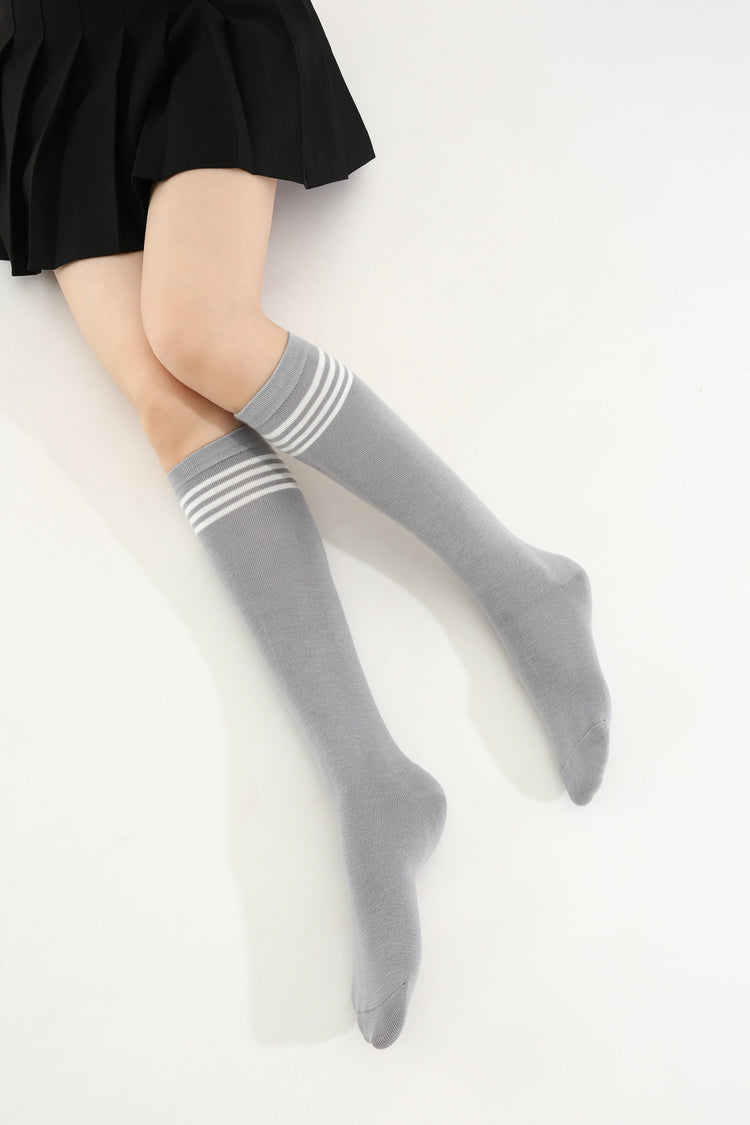 Elegance Knee-High Gray Socks - Plushell